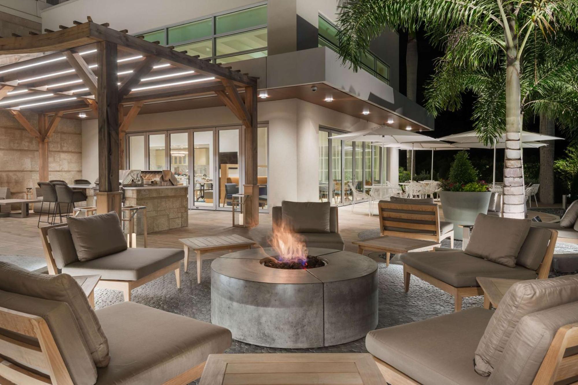 โฮมวูด สวีท บาย ฮิลตัน แซราโตซา-เลควู้ด แรนช์ Hotel The Meadows ภายนอก รูปภาพ